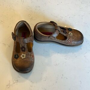Leather T Strap Mary Janes - darling!